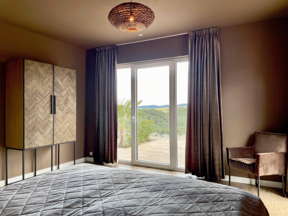 Luxapart Eifel Mit Privater Sauna Harscheid Экстерьер фото